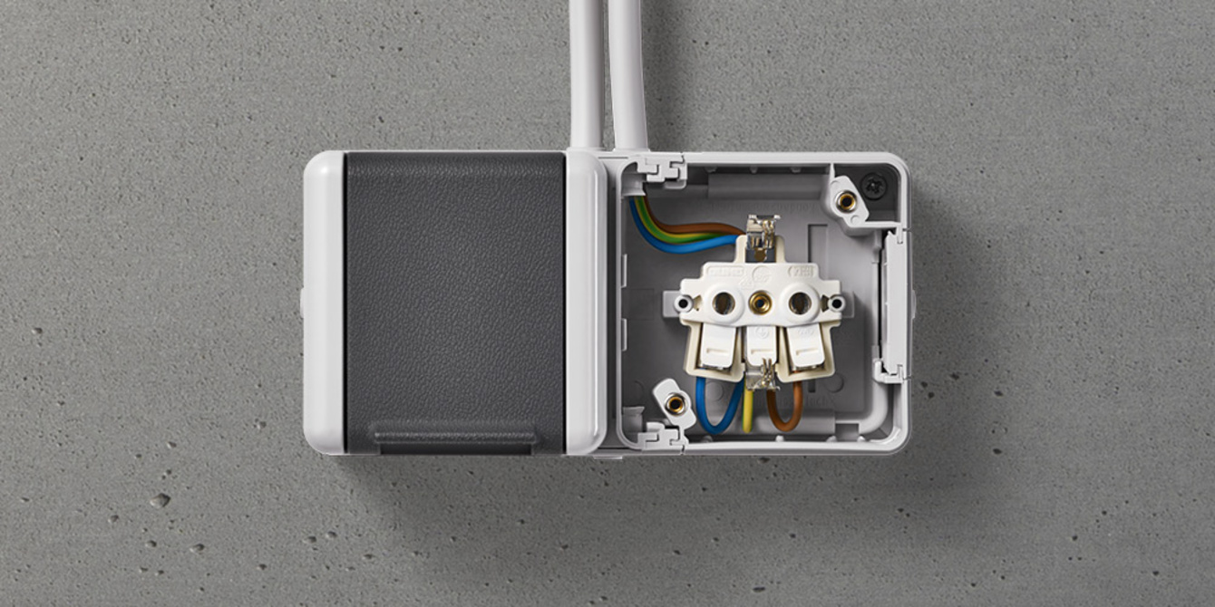 Doppelsteckdose mit Trennsteg bei Elektro Gläser in Neuburg an der Donau